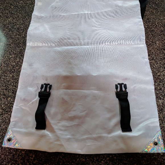 2014 Lululemon Seawheeze Marathon Finishers Messenger Bag - Picture 2 of 3